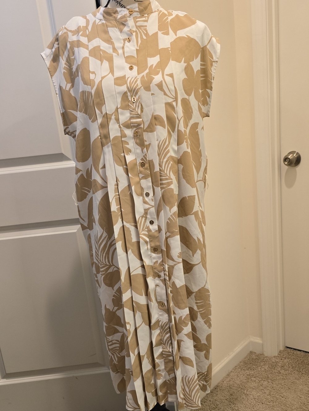 Ann Taylor Beige and White Floral Button-Front Maxi Dress